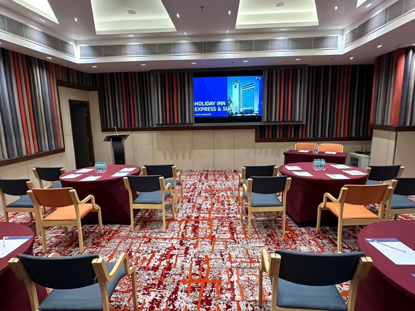 Holiday Inn Express & Suites Jaipur Gopalpura Екстер'єр фото
