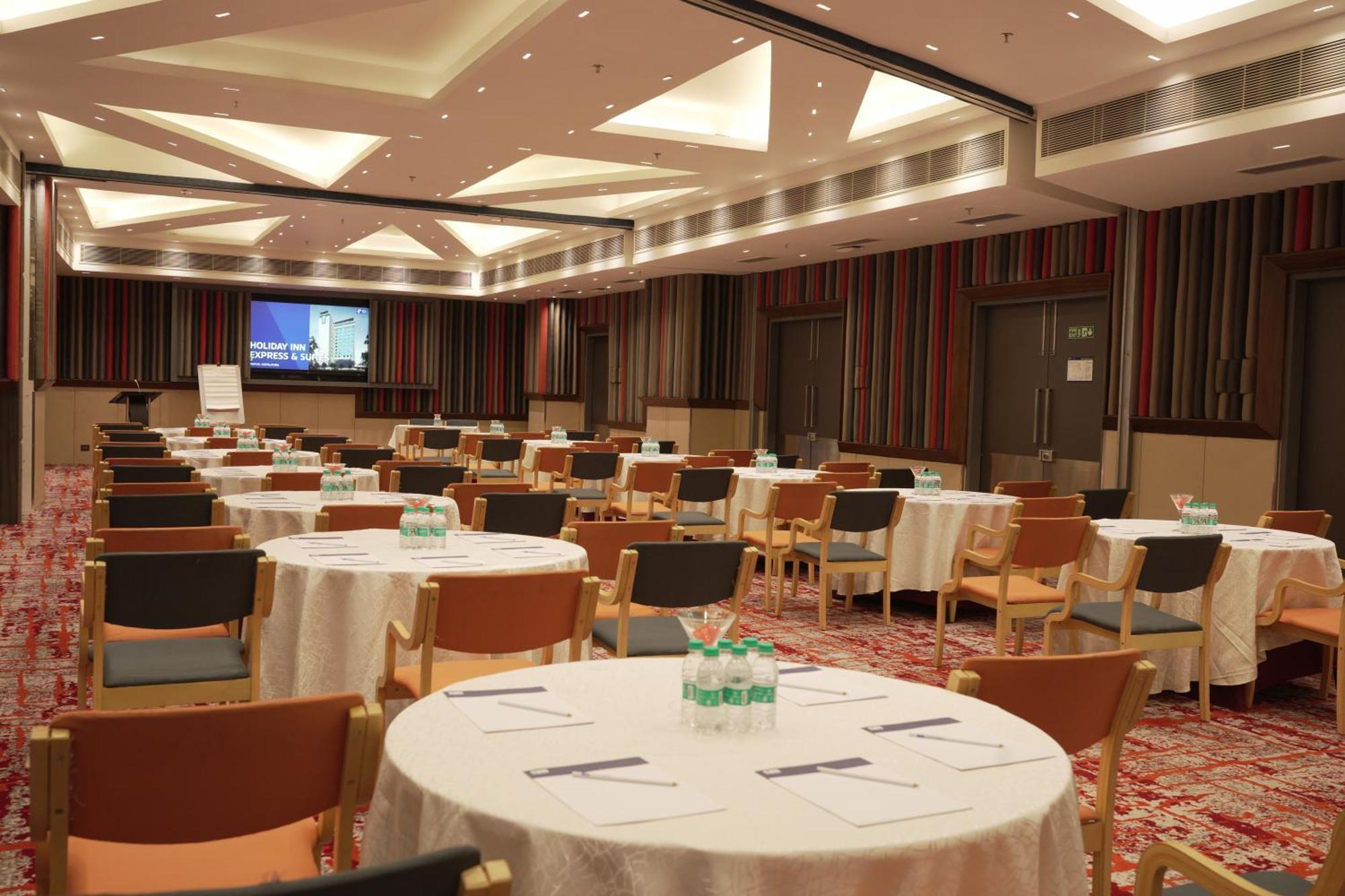 Holiday Inn Express & Suites Jaipur Gopalpura Екстер'єр фото