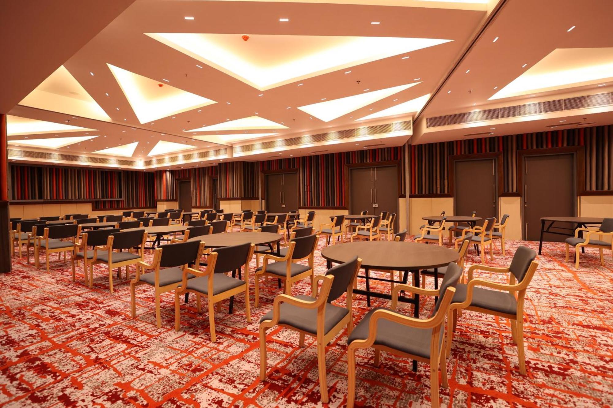 Holiday Inn Express & Suites Jaipur Gopalpura Екстер'єр фото