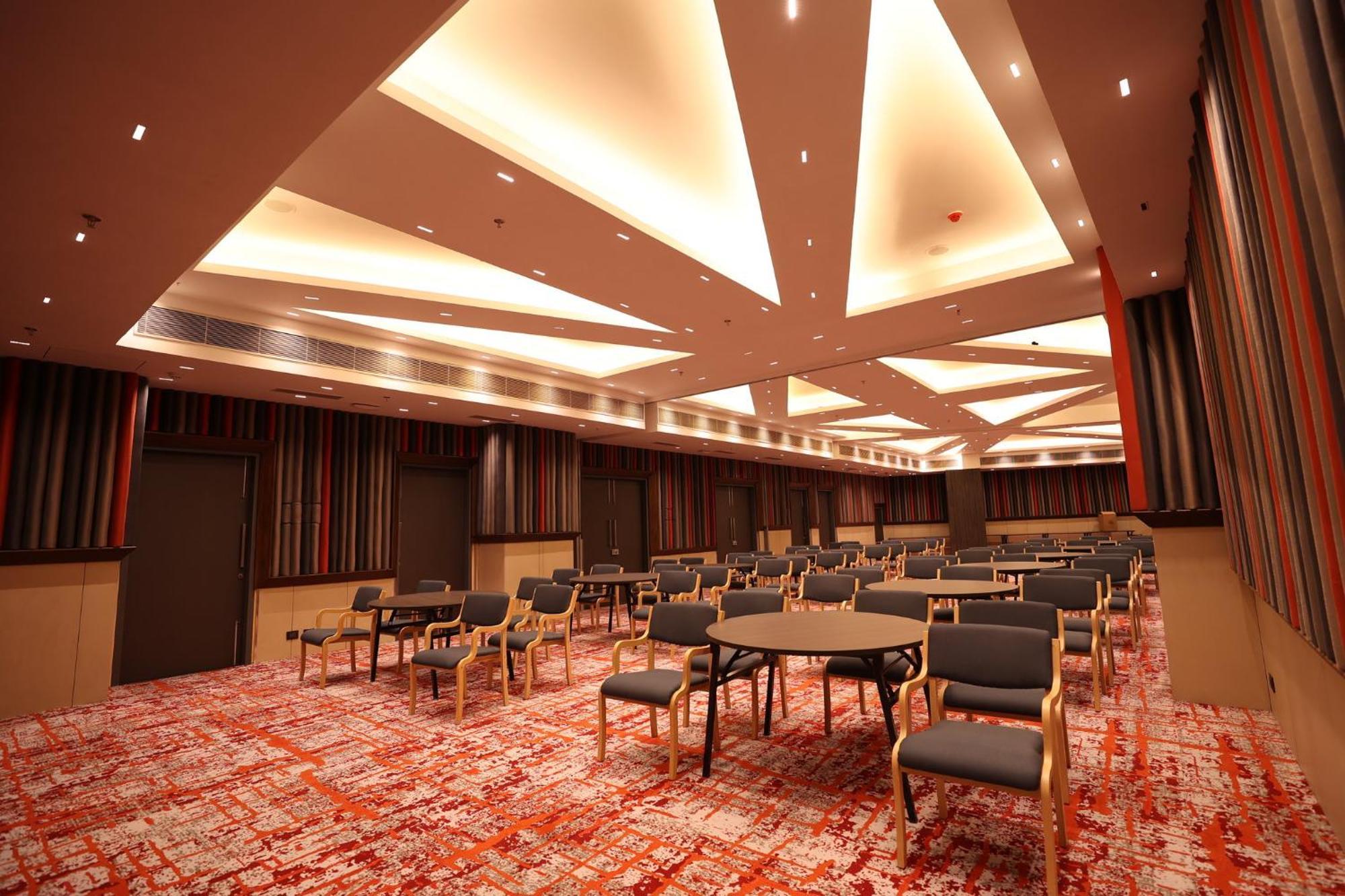 Holiday Inn Express & Suites Jaipur Gopalpura Екстер'єр фото